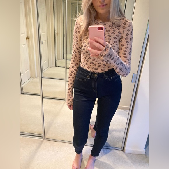 Leopard Top ❄️ - Picture 2 of 2